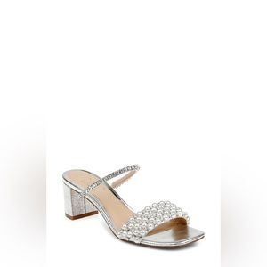 NIB - Jewel by Badgley Mischka Orsen Embellished Slide Sandal (silver)